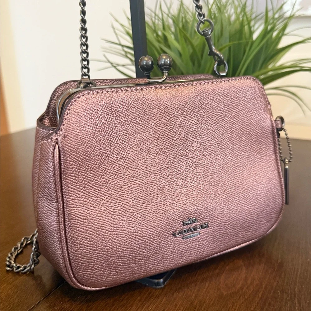 Coach Pearl Kisslock Metallic Rose Crossbody (2019) - Picture 3 of 10